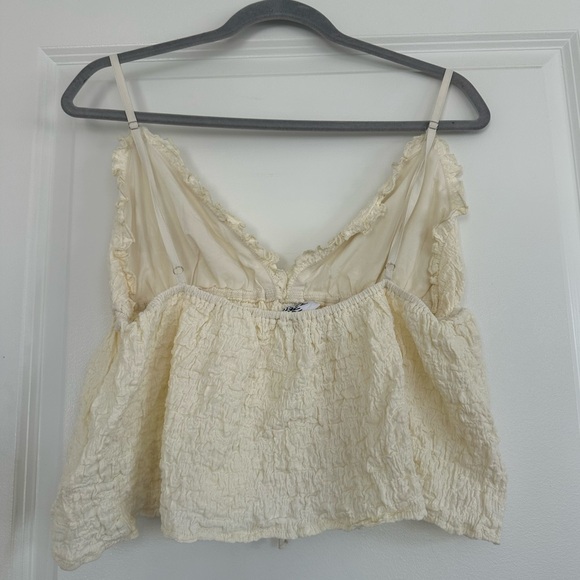 Princess Polly Cream Crinkle Spaghetti Strap Cami - Picture 6 of 8